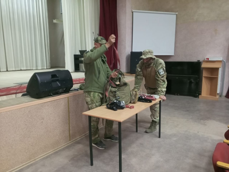 Обучение по оказанию первой помощи пострадавшему. Обучение по оказанию первой помощи пострадавшему.