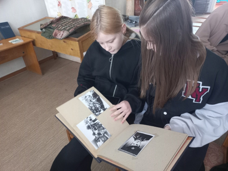 Имею честь служить тебе, Россия. Имею честь служить тебе, Россия.